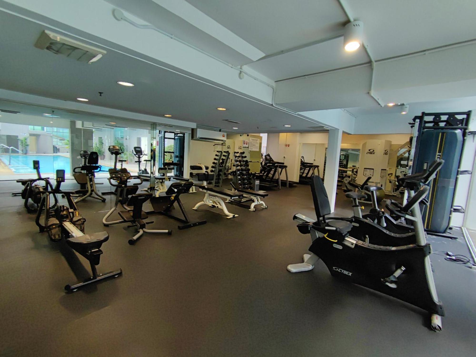 500mbps Internet Executive 3-bedroom Next To Trx Tower *